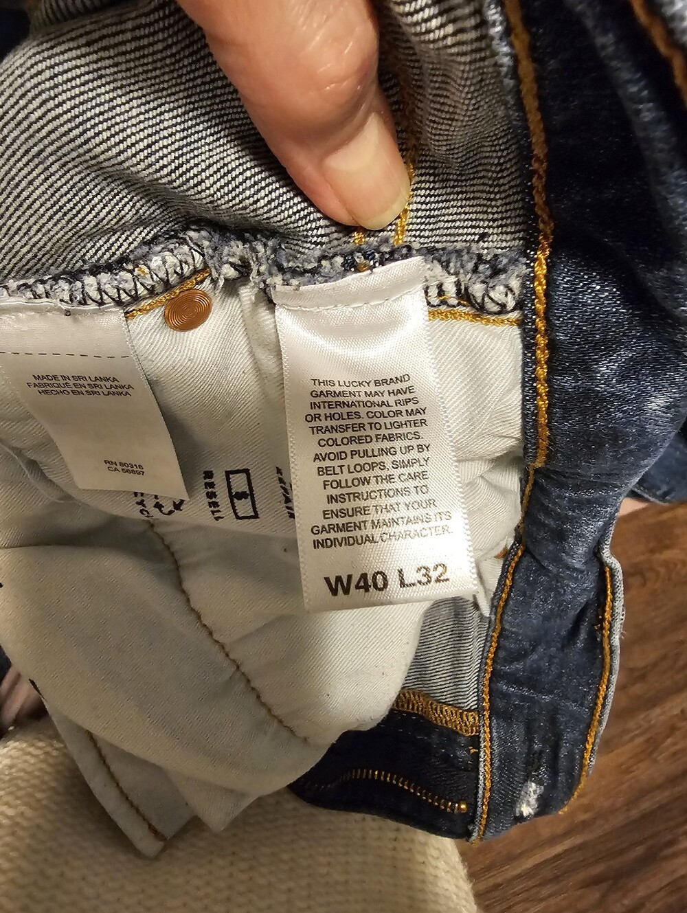 Mens Lucky Brand Jeans 411 - Picture 5 of 5